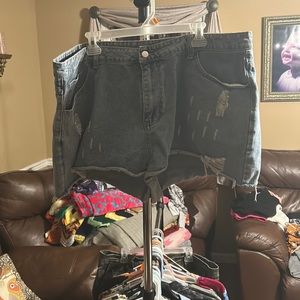 Plus size women’s shorts size 4X